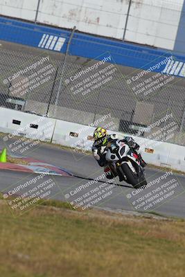 media/Nov-26-2022-Fastrack Riders (Sat) [[b001e85eef]]/Level 1/Session 3 Outside Turn 9/